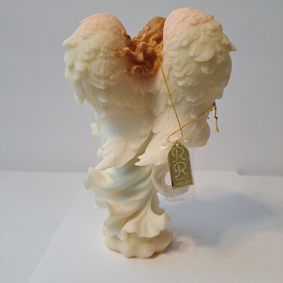 Seraphim Classics Angel Figurine & Base "Lily" 2001 Limited Edition Item# 84242 - Picture 6 of 14